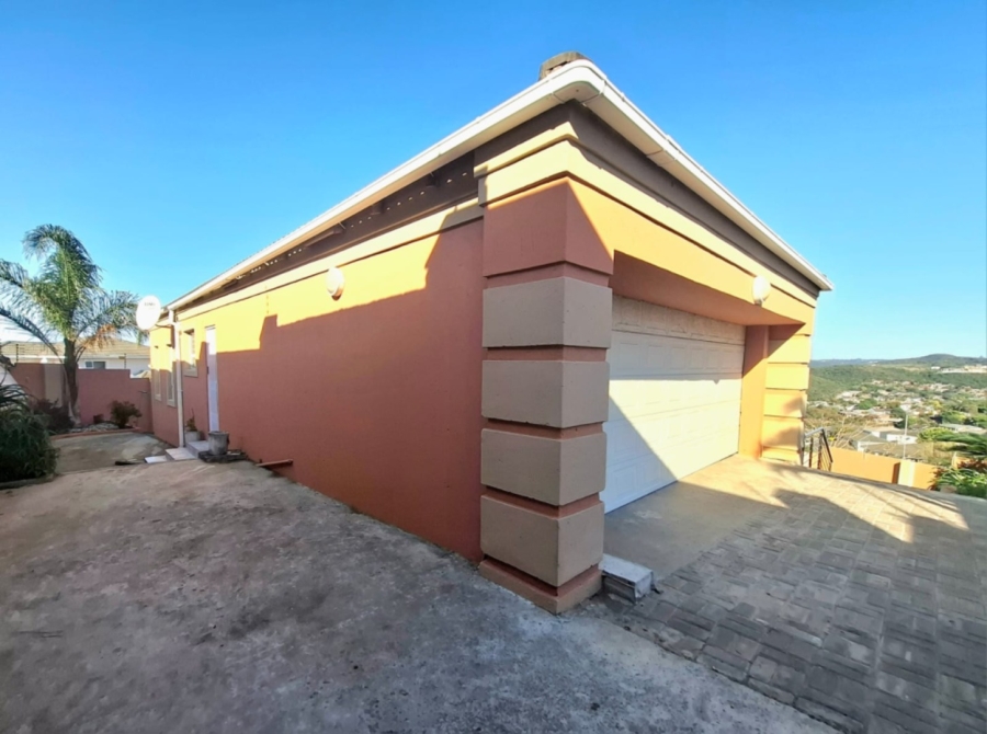 5 Bedroom Property for Sale in Nahoon Valley Park Eastern Cape